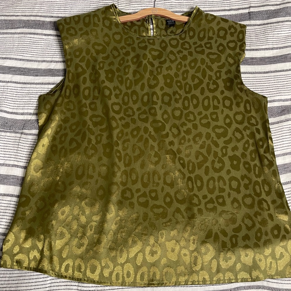 Green blouse